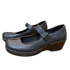 Boc Brown Mary Jane Shoes Brown Suede Comfort Walking Shoe Rubber Sole Clogs